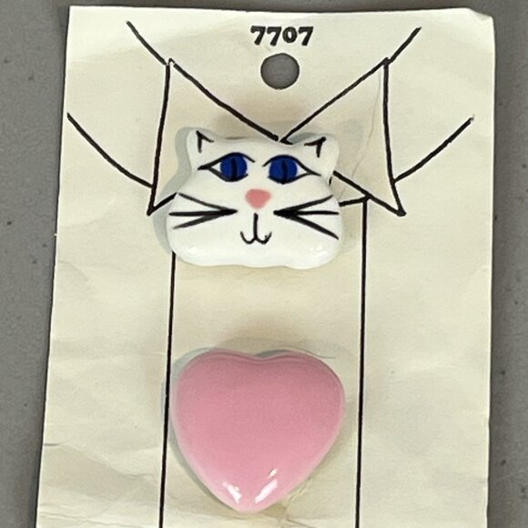 5 Cat and Heart Shaped Button Covers Vintage by Bee Hive Austin Texas - Picture 2 of 9